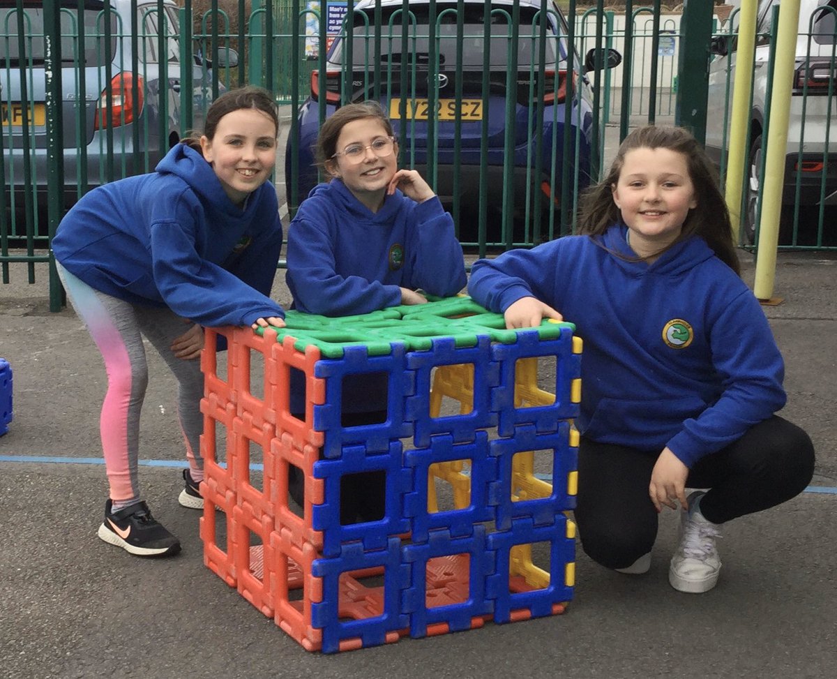 llanrhidianp's tweet photo. Trying out our new choice and challenge planners today to help us apply the skills that we have learnt in spotlight sessions! #LlanPryCop #LlanImp #LlanChCh https://t.co/L921snIyyd