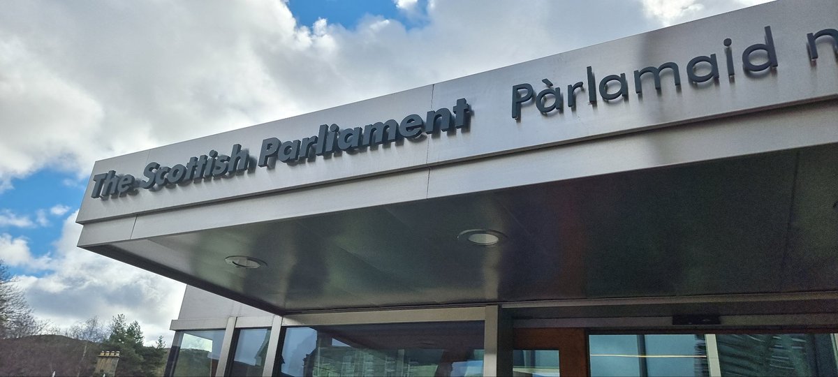 What an historic day! Workshop with .<a href="/EducationSP/">ScotParl Education</a> followed by #FMQs and then the final statement as First Minister by .<a href="/NicolaSturgeon/">Nicola Sturgeon</a> in .<a href="/ScotParl/">Scottish Parliament</a> and then a Q&amp;A session with .@AConstanceSNP  and .<a href="/SueJWebber/">Sue Webber 💜💙</a> Definitely a day to remember for .<a href="/WestCalderHigh/">West Calder High</a> Pupils.
#Democracy