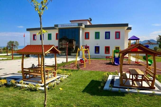 Açılan 6004 tane anaokulu öğretmenden mahrum kalmasın, en az 20 bin okul öncesi öğretmeni ataması yapılsın.
<a href="/tcmeb/">Millî Eğitim Bakanlığı</a> 
<a href="/RTErdogan/">Recep Tayyip Erdoğan</a> 
<a href="/HMBakanligi/">T.C. Hazine ve Maliye Bakanlığı</a> 
<a href="/NureddinNebati/">Dr.Nureddin NEBATİ🇹🇷</a> 
<a href="/CBegitimogretim/">TCCB EĞİTİM VE ÖĞRETİM POLİTİKALARI KURULU</a>
<a href="/EmineErdogan/">Emine Erdoğan</a>
<a href="/tcbestepe/">T.C. Cumhurbaşkanlığı</a>
<a href="/tuncay_morkoc/">Tuncay Morkoç</a>
<a href="/fehmirasimcelik/">Fehmi Rasim Çelik</a> 
<a href="/yilmaznazif/">Nazif Yılmaz</a>
#AnaokullarınaAyrı20Bin