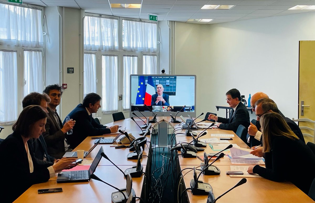 SGPI_avenir's tweet photo. #territoires | @RolandLescure @FaureDominique @BrunoBonnellOff installent un réseau départemental de sous-préfets référents pour accompagner le déploiement de #France2030 &amp; accélérer les implantations industrielles/logistiques dans tous les territoires🇫🇷
➕https://t.co/7CsJd6Qxis https://t.co/BQPB92my0d
