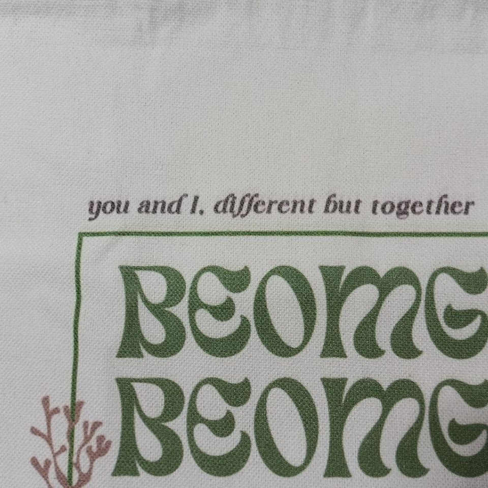nglnsbl's tweet photo. YAYY! bg totebag arrived na po, thank youu sm po @DreamParadisePH @myhoonievrse for the giveaway and for the freebies!! 🥰💗 the totebag is saur prettyyy 🥺💗 #dreamerzfeedback https://t.co/jq410TFXbU