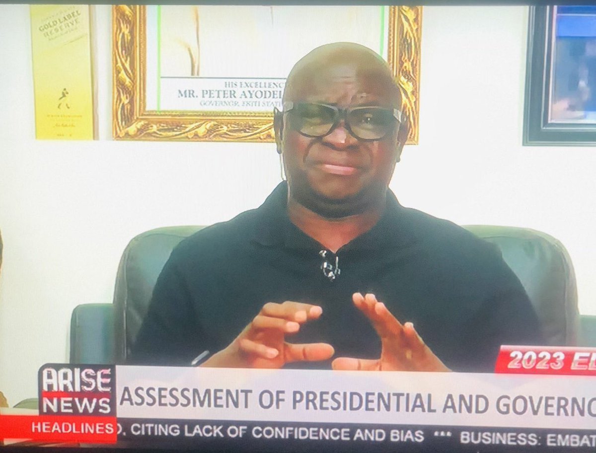 EleyiLagos's tweet photo. If you like how Peter Fayose lectured Arrogant Rufai Oseni don't say anything just retweet for Fayose. https://t.co/QHpjdFhD59