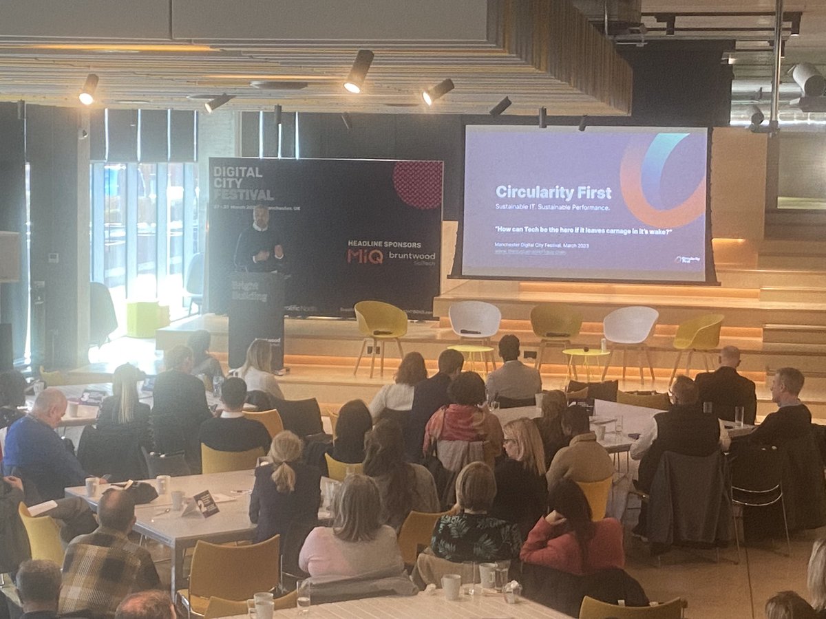 MrMatt_Robinson's tweet photo. Great topics for discussion at Digital Leaders Summit for @DigitalCityFest in #Manchester with speakers including @bevcraig @DebDoesDigital &amp; @Circularity1st 

@techUK on the agenda for Tuesday’s Tech Debrief as part of the festival 👇
https://t.co/U7FbDX6Grz

#DCF #BePartOfIt https://t.co/iTBkbcpHjf