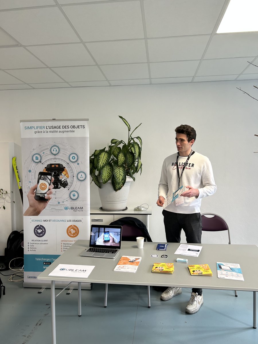 ♻️ Le numérique est-il vraiment écoresponsable ? ♻️

L’équipe se déplace sur le salon "Néo Tech 4 Green" qui questionne ses exposants sur « comment #produire autrement ? » ou « comment réduire sa #consommation #énergétique en tant qu’industriel ? ».