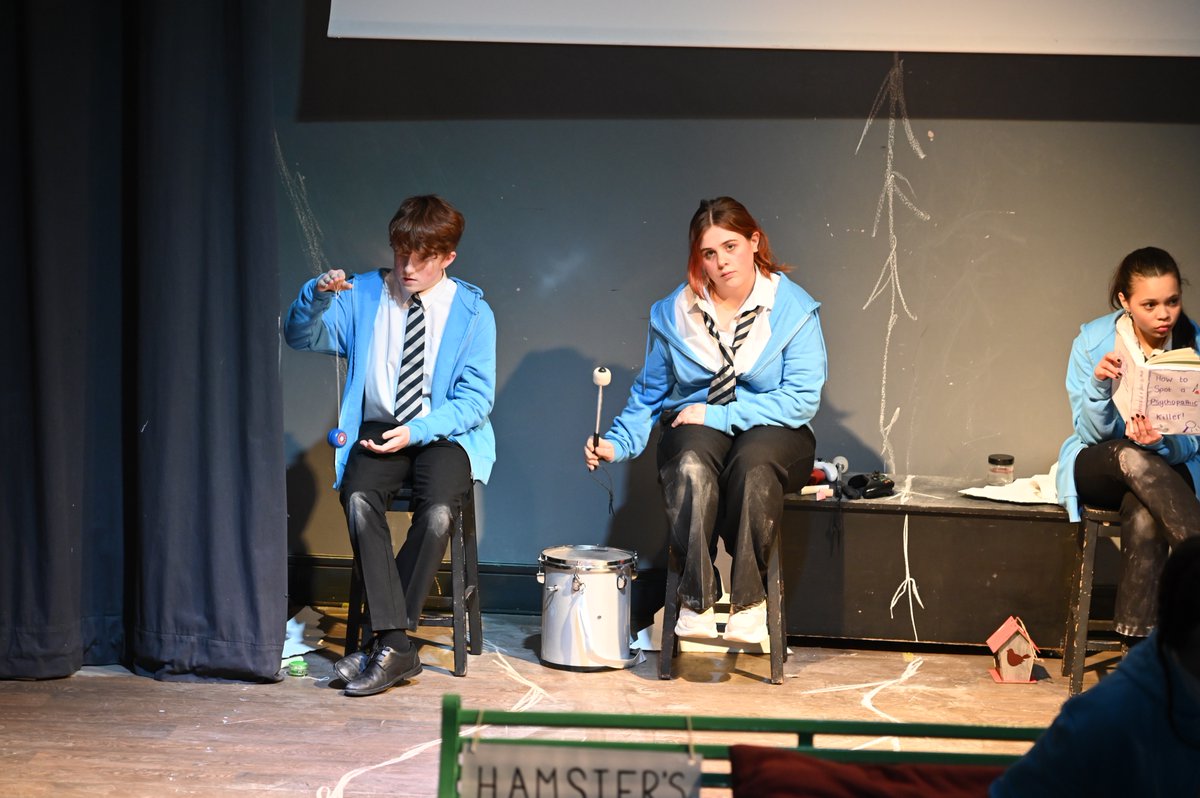 SJPHeadteacher's tweet photo. Final rehearsals are underway for tonight's National Theatre Performance of 'Strangers like me' The cast is giving it their all, and they are putting the finishing touches on the production. #NationalTheatre #StrangersLikeMe #SJPLivePerformance https://t.co/iA1UCAr1dp