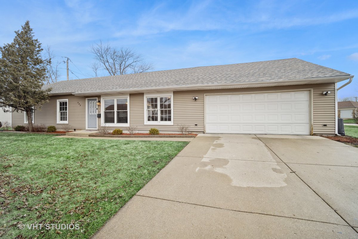 Julie Roback tweet media