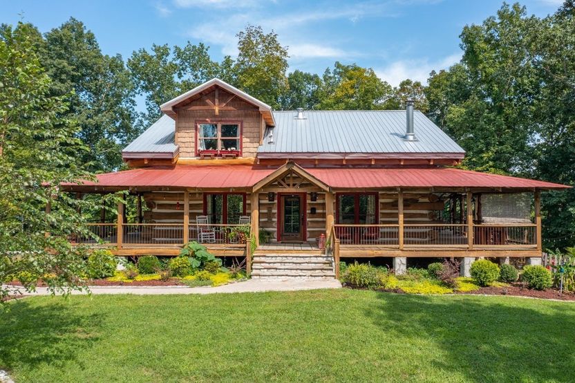 Browse the top 5 ultraluxe log cabins with luxury features and fabulous locations here: zurl.co/rrFJ  🏡🎿🏂 🔥 

#logcabins #rustic #cabininthewoods #cozyfire #realestatemorganhill #realestate #realestatelife #realestateagent #realtorlife #morganhill