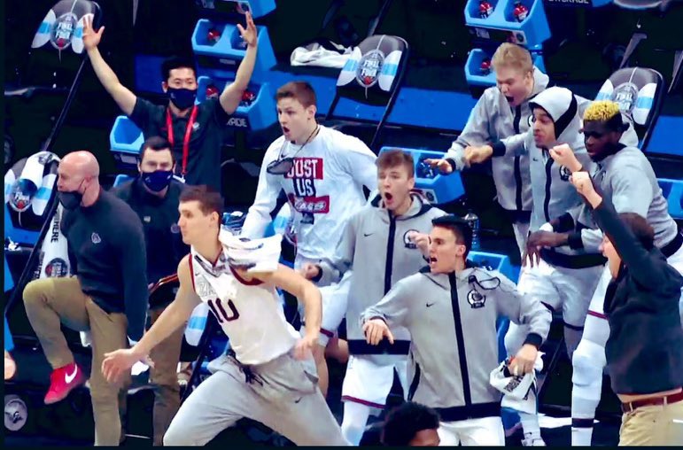 _mgregg50's tweet photo. Sweet 16 game day v UCLA at 6:35pm from TMobile Arena. What a memory for little @bengregg20 against the Bruins.  Let’s just do that! #gozags #getdirty https://t.co/yFAPSEVYrU