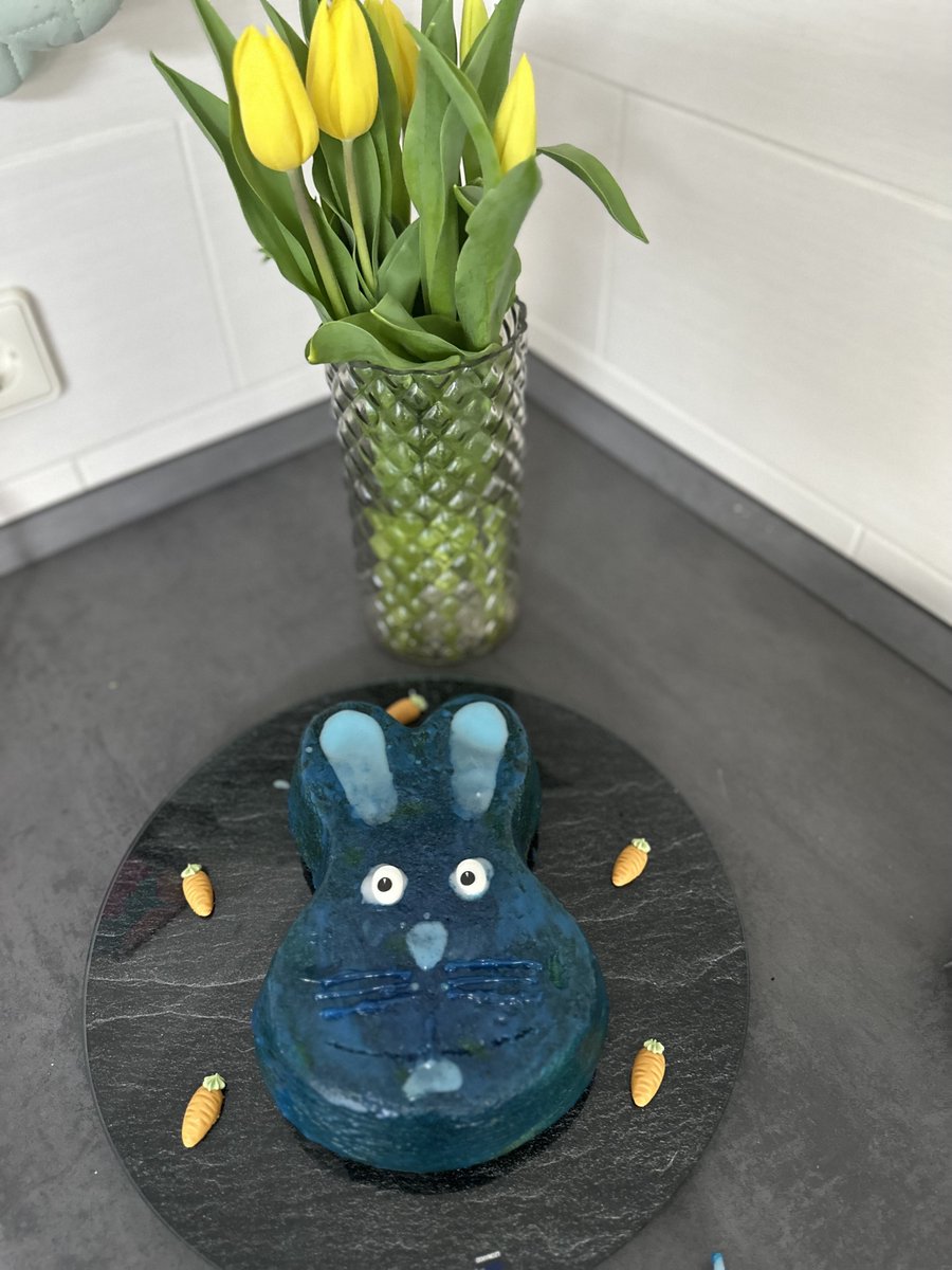 handyhase_de's tweet photo. Schon mitbekommen?🐰
Zum 13. Geburtstag von Handyhase haben wir eine Back-Challenge für Euch vorbereitet, bei der Ihr locker flockig insgesamt 300€ abgreifen könnt! 🎂
Weitere Infos hier:
👉🏻 https://t.co/ogRsyr3vrk
#Handyhase #Backen #Kuchen #BackChallenge https://t.co/sQ6uRyTWBm