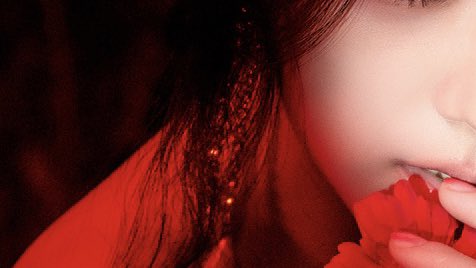 jisoogaIIery's tweet photo. details for flower by jisoo https://t.co/ZIk417AsiN