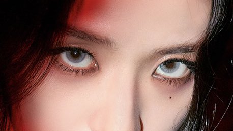 jisoogaIIery's tweet photo. details for flower by jisoo https://t.co/ZIk417AsiN
