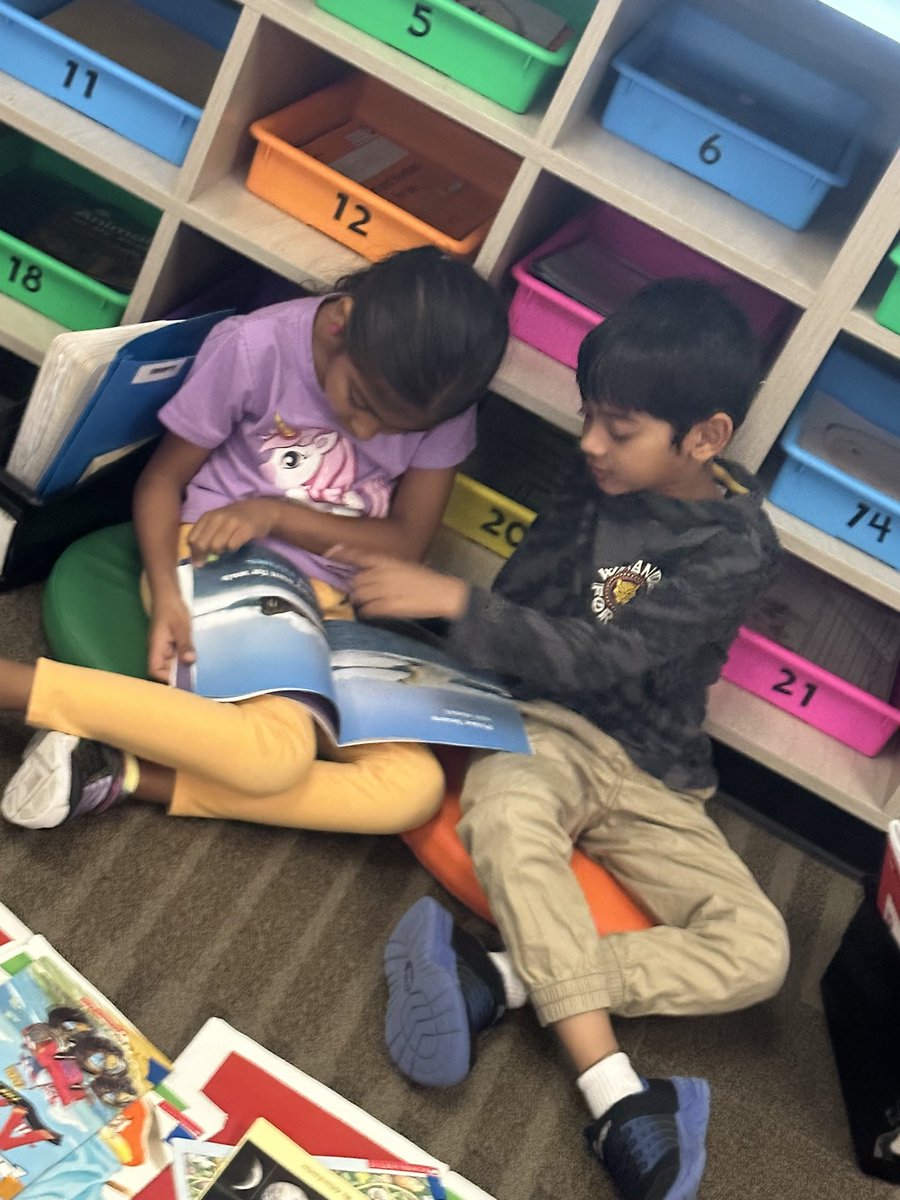 These avid readers BEGGED me for 5 more minutes of reading when the timer went off! I must be doing something right!🤩📚<a href="/MissSherali/">Sanam Sherali, M.Ed.</a> <a href="/JenaSalomon/">Jena Salomon</a> <a href="/LiscanoElem/">Liscano Elementary School</a> #liscanoEXTRA5 #liscanoproud