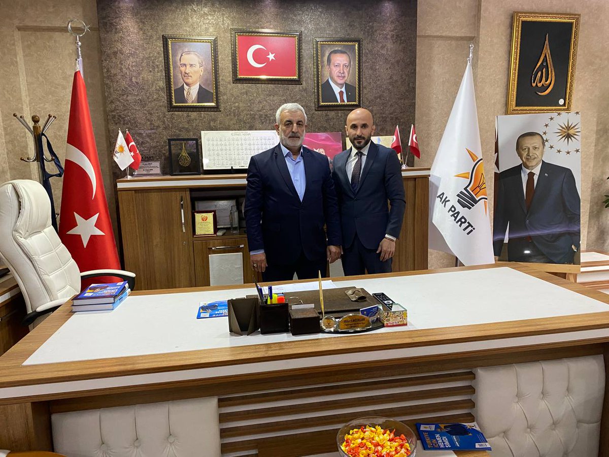 murat_pazan's tweet photo. Bugün Ak Parti Tekkeköy İlçe Başkanı Hayri Ağırlar ve Teşkilat Mensupları ile biraraya gelerek hasbihalde bulunduk. 

Misafirperverlikleri için İlçe Başkanımız ve tüm teşkilat mensuplarına teşekkürlerimi sunarım. https://t.co/2mhXavLQk6