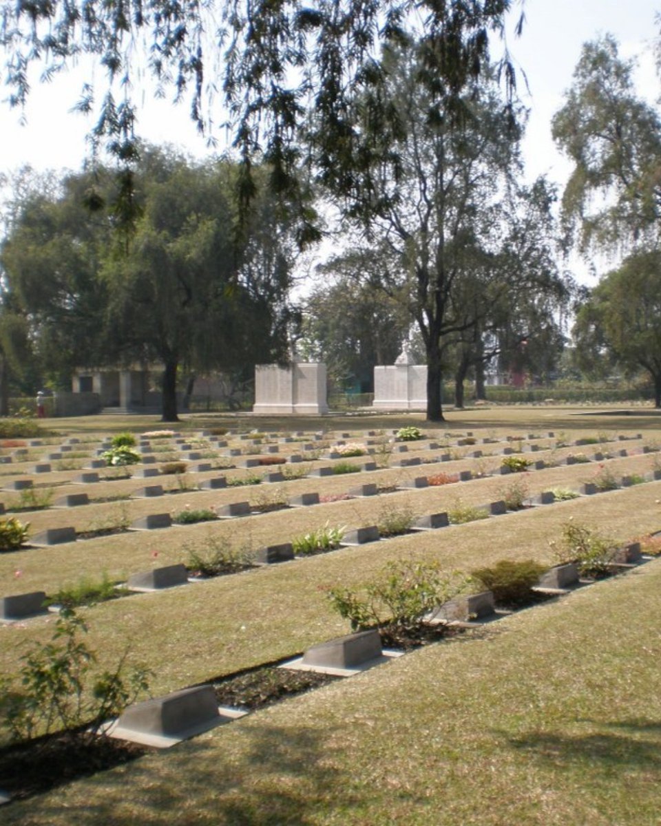 Ramadan Mubarak to everyone celebrating around the world.

We commemorate Muslim World War casualties in our cemeteries across the world including Jemadar Abdul Hafiz. 

Learn more about Abdul and his Victoria Cross on our website: ow.ly/mQW050NpTq0