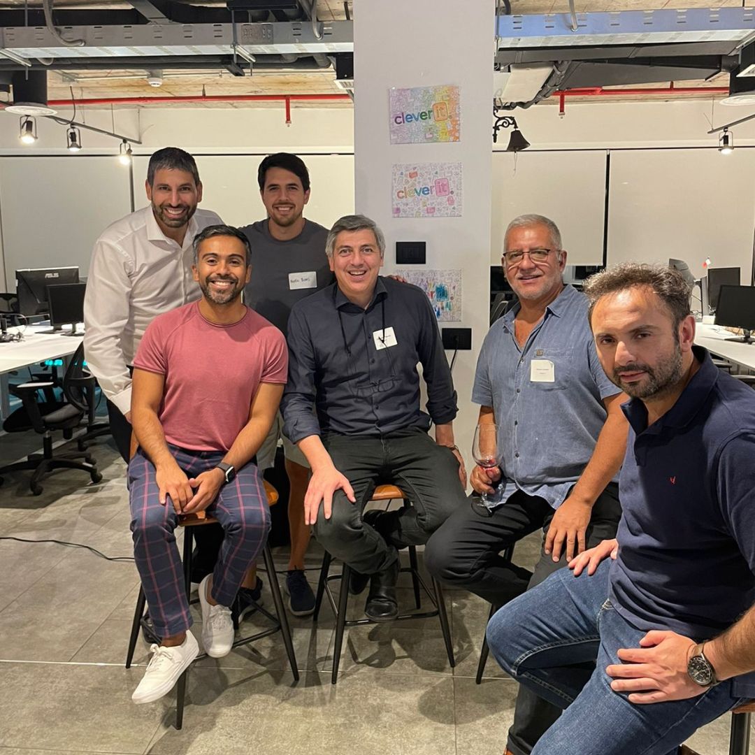 imaginefund's tweet photo. Ayer celebramos un nuevo LP Meeting de Imagine Ventures en la casa de nuestros amigos de @cleveritgroup.

Te invitamos a llenar el formulario de “Imagine Ventures” para evaluar tu startup acá: https://t.co/39HqYwAL6z 

#Imagine #ImagineVentures #Emprendimientos #Startup https://t.co/NhWu3vAb20