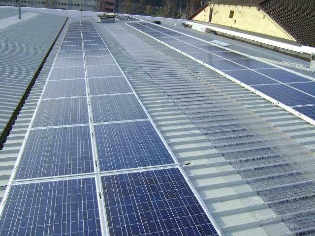 IntecoSrl's tweet photo. Perché dovresti scegliere il fotovoltaico per la tua Azienda?
ECONOMICO Risparmio sulle bollette energetiche
GREEN Contribuisci alla salvaguardia dell'ambiente
PRODURRE L'ENERGIA CHE TI SERVE La tua indipendenza energetica per il controllo dei costi aziendali
#fotovoltaico #green https://t.co/QUXZGP5Fok