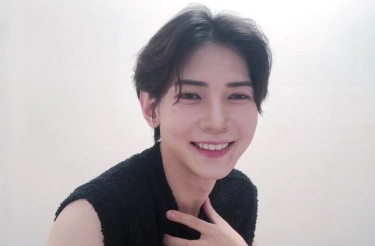 yeothesang's tweet image. ️️️
 ️️️
KakaoTalk : Clyde♡
• Come back soon, okay?
• I’ll give you lots of kisses once you’re back.
• And that’s a promise!
• [send a photo]

 ️️️
 ️️️