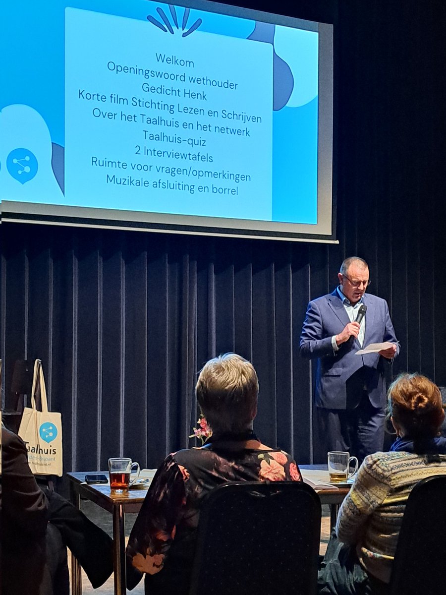 Johan_CdT's tweet photo. Bijeenkomst 5 jaar taalhuis in Oisterwijk geopend door @DionDankers. Mooie mijlpaal van deze samenwerking in Oisterwijk. Heeft veel bewoners op weg geholpen en zelfvertrouwen terug gegeven. https://t.co/okeLX4UZGF