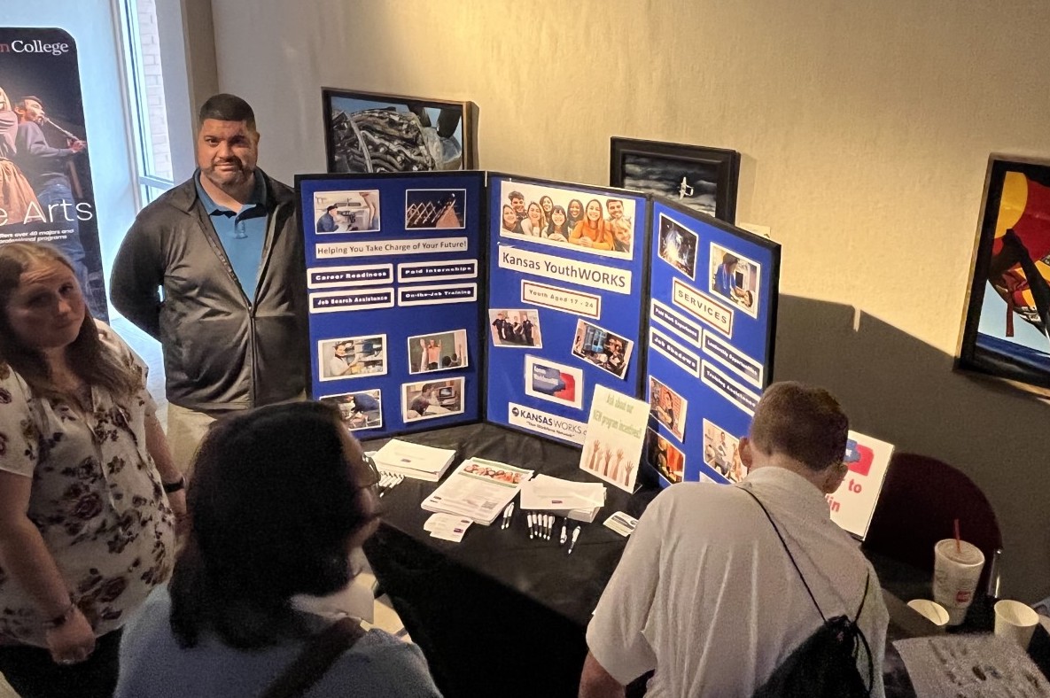 JAG_Kansas's tweet photo. Thank you to our state agencies and non-profits who joined us at our JAG-K Career Expo yesterday! Ellsworth Correctional Facility, @KSWorkforceOne, @KDOTHQ https://t.co/dfhV2iGX6T