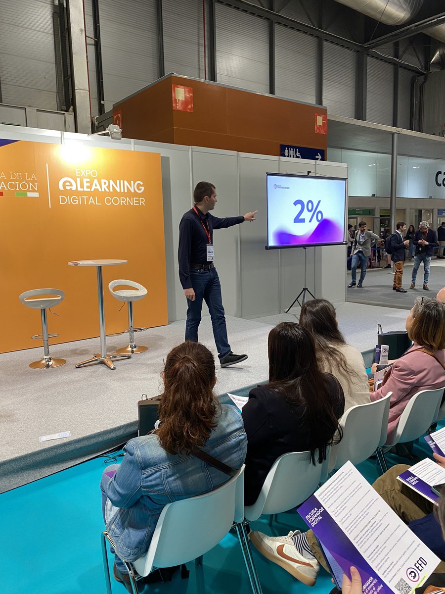 jsoleme's tweet photo. Lleno absoluto en mi conferencia en @expoelearning sobre venta de formaciones online. Muy contento y agradecido @Kenes_Group y @AEFOL por todas las facilidades! #EXPOELEARNING23 https://t.co/bfBIL1mOTA