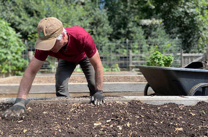 As #gardeners, we know #compost is great for the #soil, but the #science behind the benefits of compost is generally not well understood. In this episode of the podcast, <a href="/joegardener/">Joe Lamp'l</a> and Robert Pavlis shed more light on how #composting works. joegardener.com/podcast/compos…