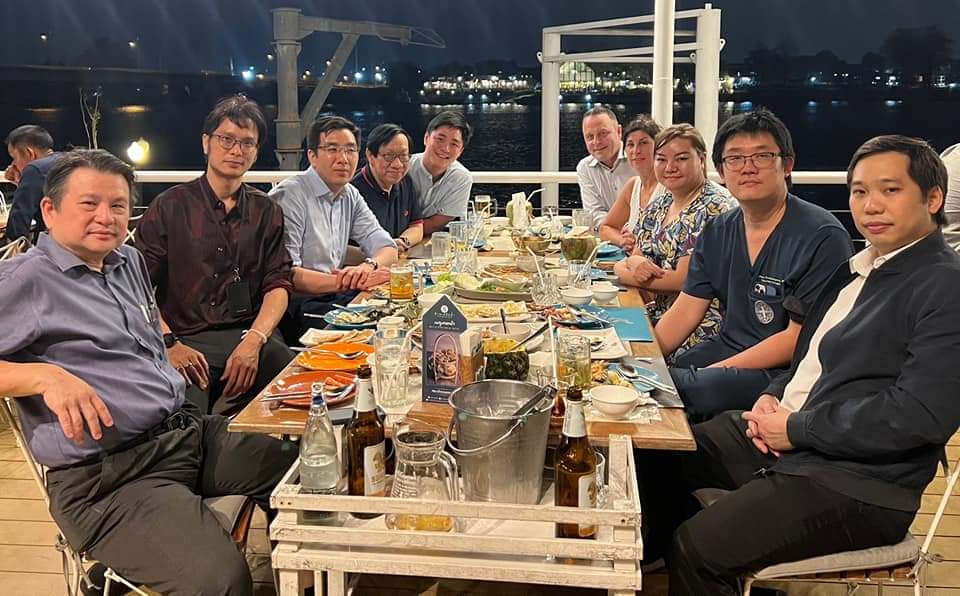 kamphol's tweet photo. Dinner with Professor Benjamin Stranes and Thammasat Vascular team https://t.co/3ecuEnsvtX