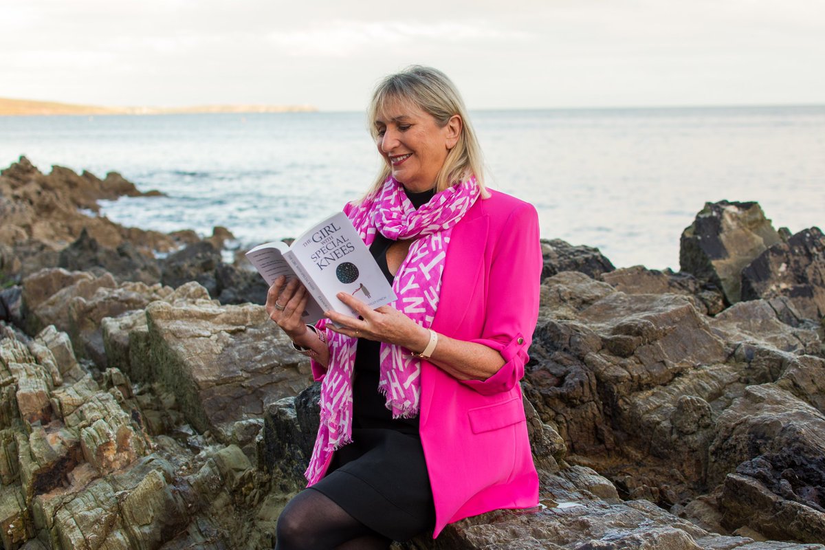 So lucky to be surrounded by such beauty! The beach is the perfect place to unwind! 💛

📍Myrtleville Beach, Cork

#heartofireland