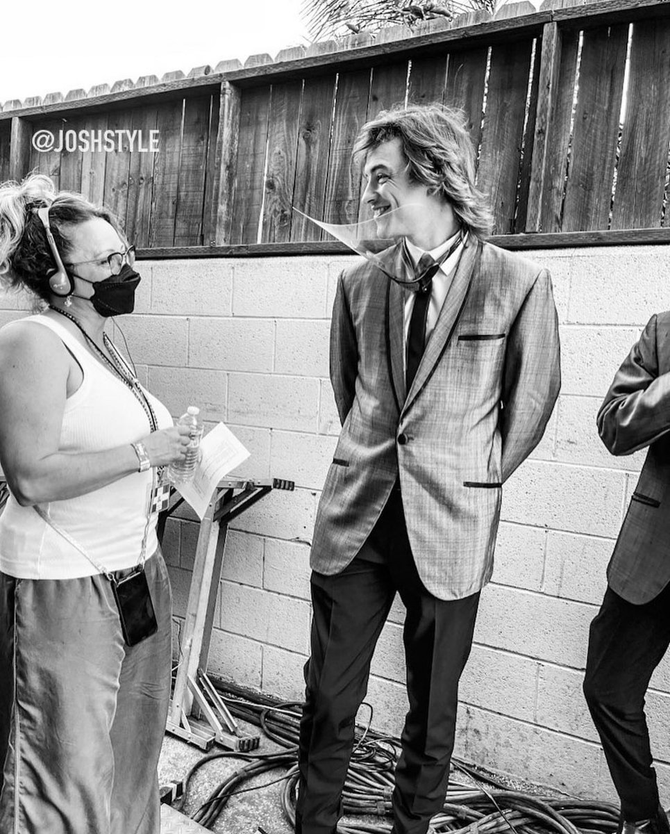 Daisy Jones and The Six Updates on Twitter "“Our finale is out tonight