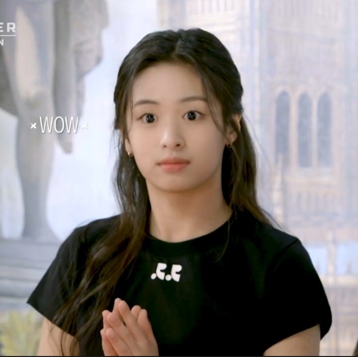 ahyeonbear's tweet image. ahyeon's reaction is so cute 😭🤍