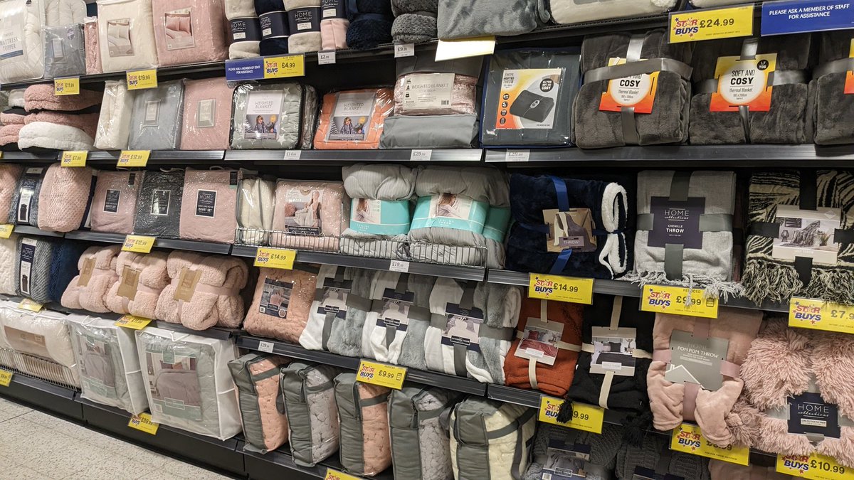 Brant74Martin's tweet photo. Warm up with our fantastic range of throws @homebargains #Aviemore https://t.co/ytpPTWYCbv