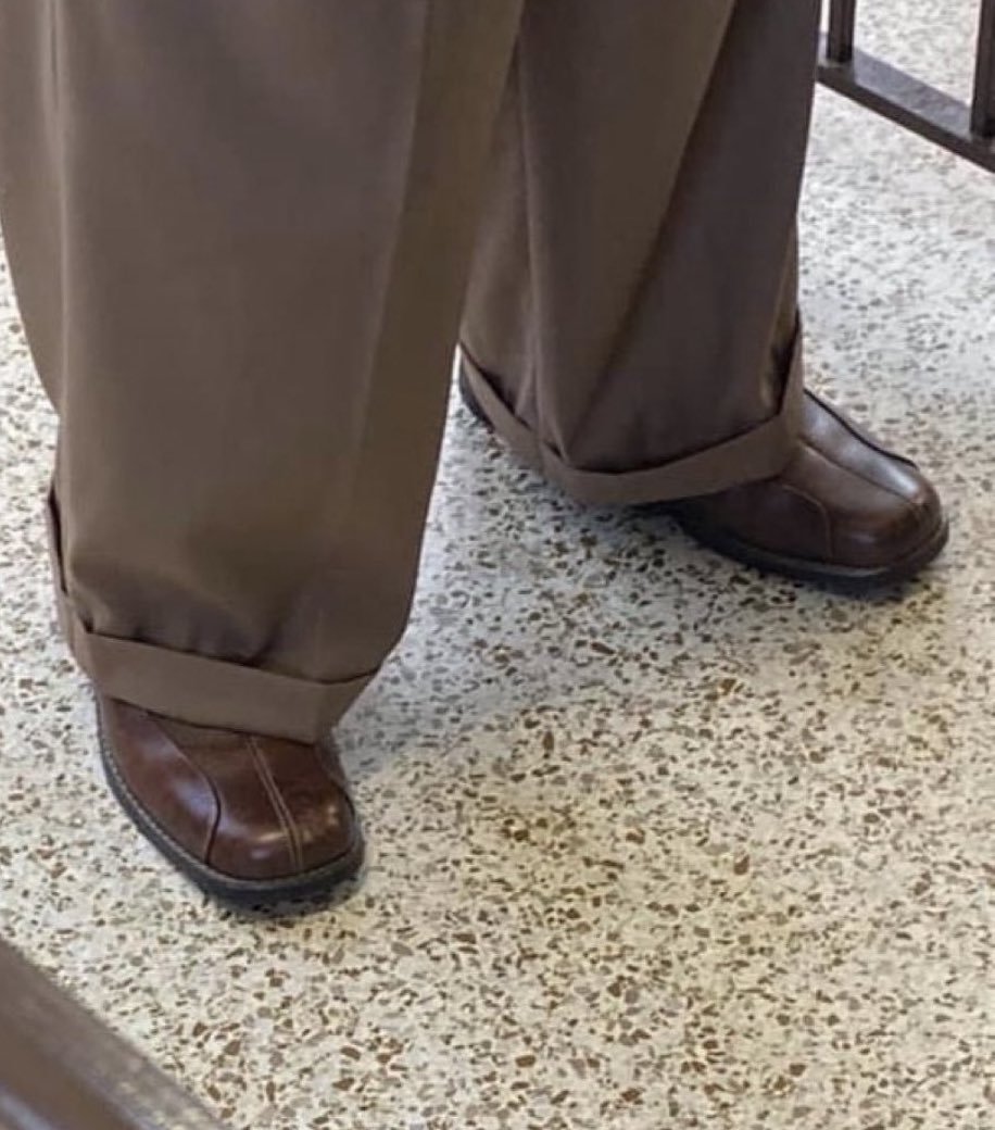 0xgaut's tweet image. If your boss looks like this, your company will survive the recession