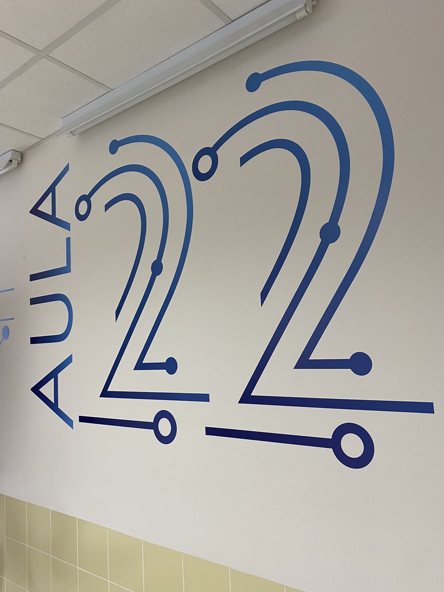 IESValmayor's tweet photo. Continuamos con nuestra formación #PlanDigitalDeCentro hoy, bajo la coordinación de nuestra ponente Elia Huertas elaboramos materiales en podcasts para nuestros alumnos. https://t.co/T5wcB9SL8c