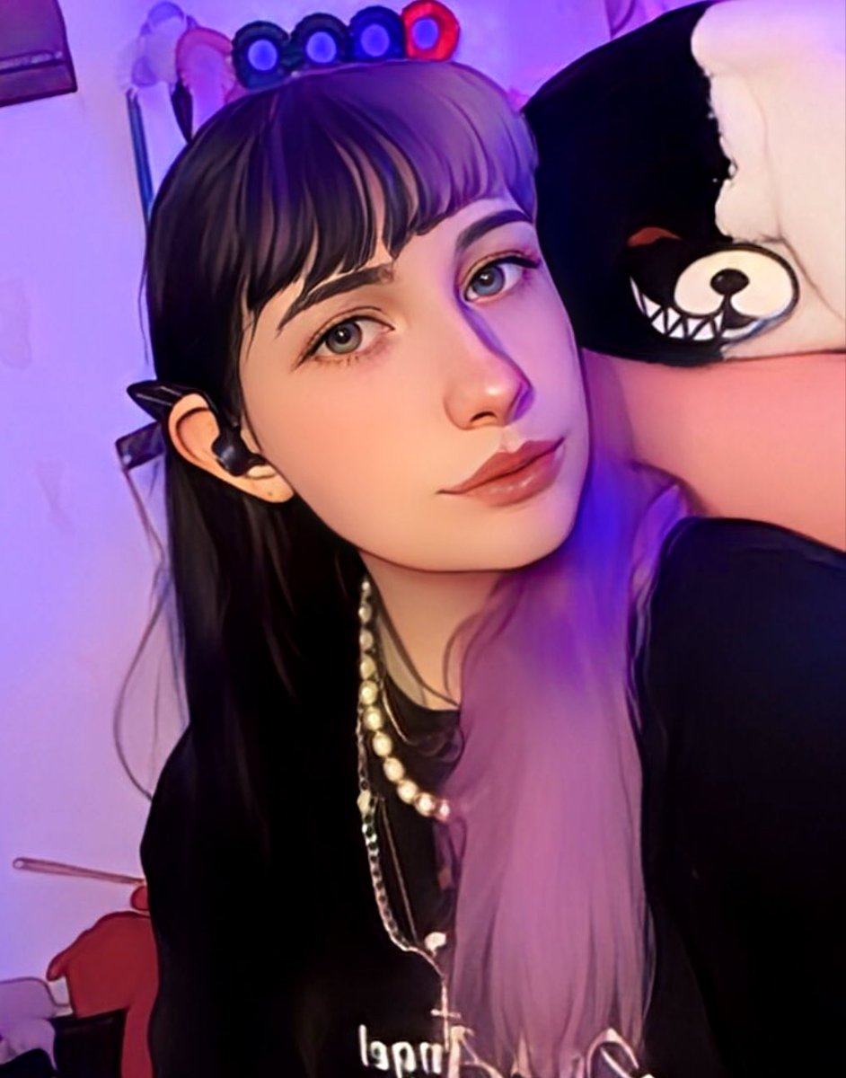 Deviant_Anne's tweet photo. Lol i don't post much on here but uhh here is a cute picture of me https://t.co/OhuFDxJHqz
