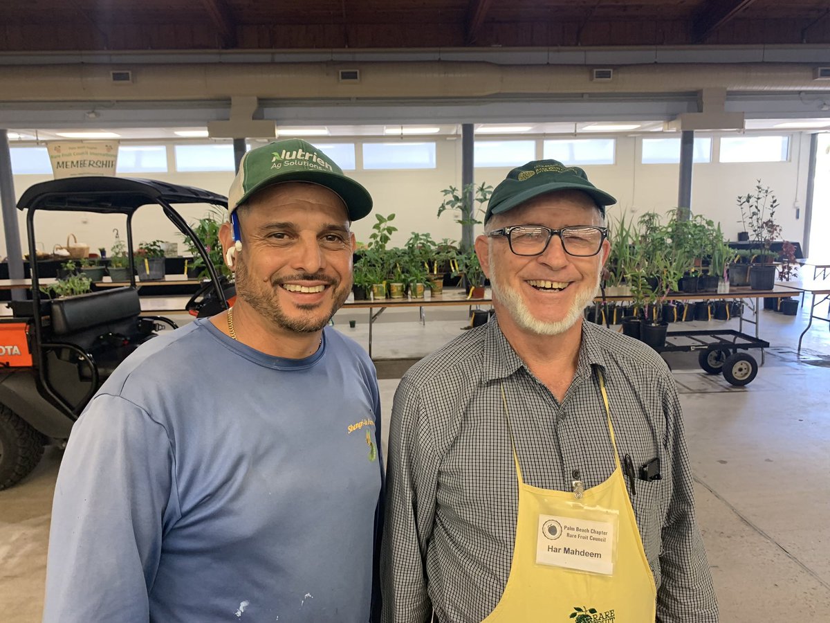 RareFruit_PB's tweet image. If you’ve got any gardening questions don’t hesitate to find one of these guys at the March 25th Sale and ask away. 
The Rare Fruit Clubs main mission is to educate and to instill an appreciation of growing.

#rarefruit #rarefruittrees #rarefruits #gardening #plantsale