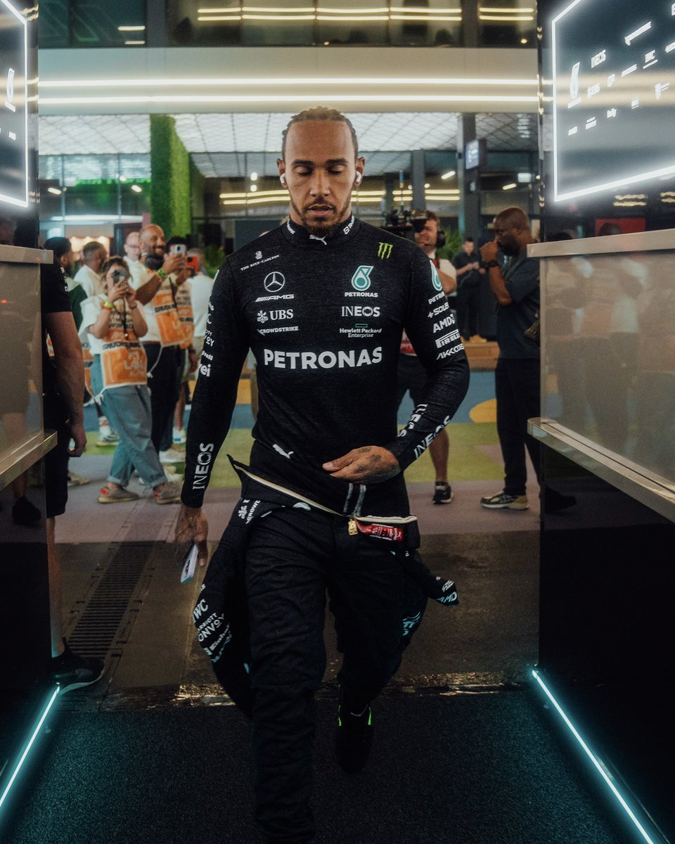 🚨RED BULL, LEWIS HAMILTON’I İSTEMİYOR!

🎙Christian Horner: “Formula 1’de yaptıkları eşsiz. Buna karşın Verstappen - Perez ikilisinden çok memnunuz. Harika bir uyuma sahipler. Bu yüzden takımda Lewis’e bir yerimiz yok.”