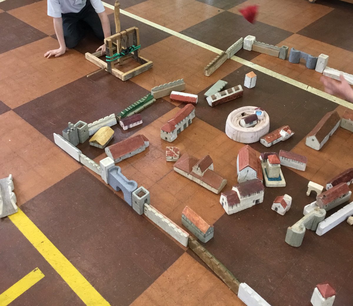 GMPSclass2LP's tweet photo. What fun we have had today for our Roman Day! We have looked at battles, cities, games and even some armour https://t.co/KoFVUKH7lR