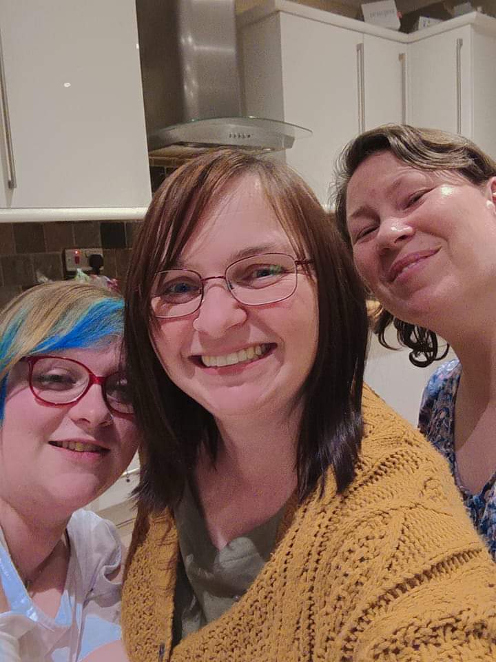 Last weekend was a blast 💕 A few drinks, nibbles and a lot of laughter. 

This weekend we're OUT OUT 💃🥰😁

#friendship #friendshavingfun #morethanjustworkmates