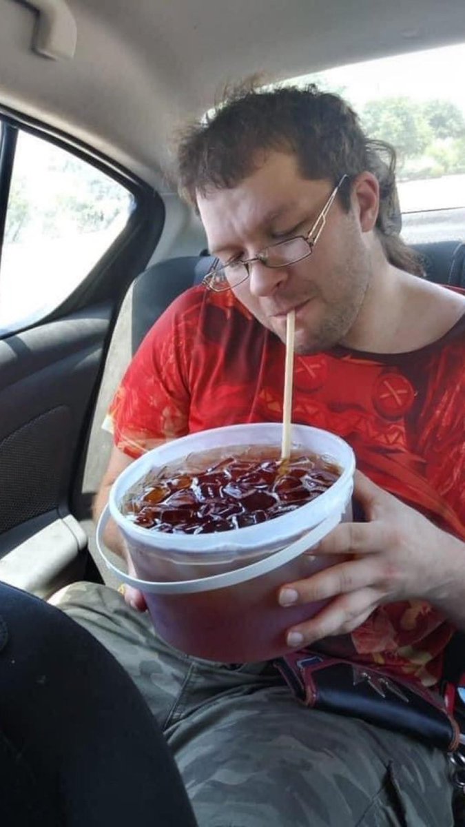 LilTravi2's tweet image. Ima slut when it comes to sweet tea