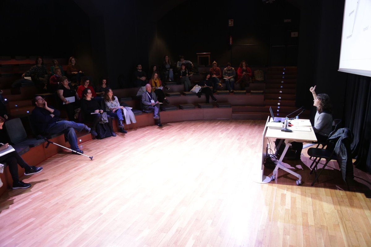 socialdiba's tweet photo. Iniciem els tallers de la  #JornadaEmociutatsDiba posant el focus en el lideratge emocional. https://t.co/e09GegnKjN