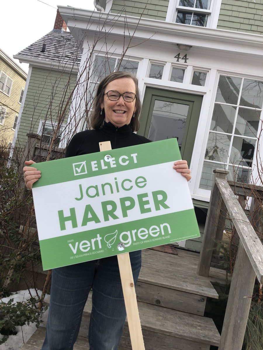 harperpei's tweet photo. My neighbour Teresa insisted that I pose for this picture. https://t.co/B7We1NQtd1