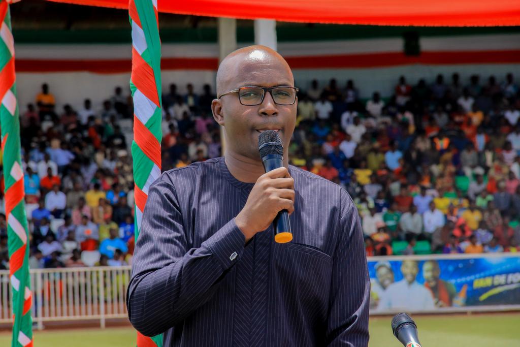 CDJI12's tweet photo. Une Conférence Nationale de la jeunesse se déroule à @Gitega, du 23 au 24 Mars. 
Merci au Coordinateur National de @PAEEJ_Burundi, @manirakizadsir pour avoir fait siennes les préoccupations qu'ont les jeunes d'obtenir un certificat pour la  transformation délivré par @BBNBurundi https://t.co/ihXL0a7KUq
