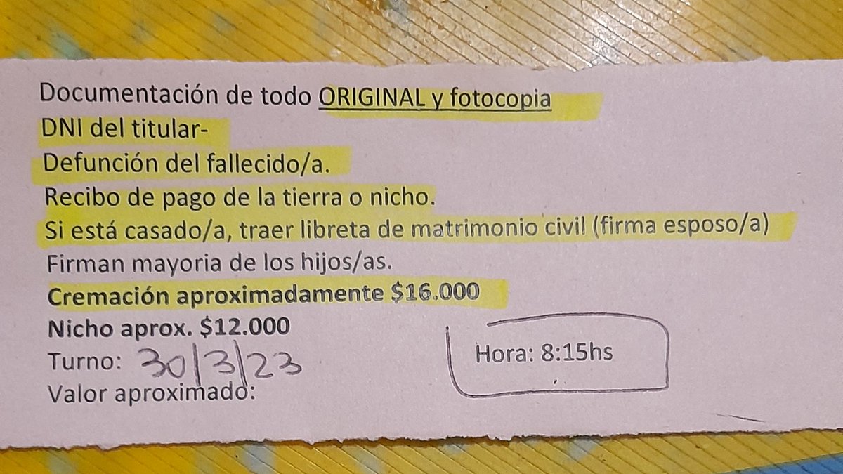 Marcelito70's tweet photo. @MunicipioLdeZ la primera foto es del dia martes 21 de marzo cuando fui al cementerio a averiguar para la cremacion precios 8 mil 4 mil de traslado.
Segunda foto es del miercoles 22 de marzo cuando fui a sacar turno para la cremacion precios 16 mil aproximado .son uno chorros https://t.co/8C9eIIjAvZ