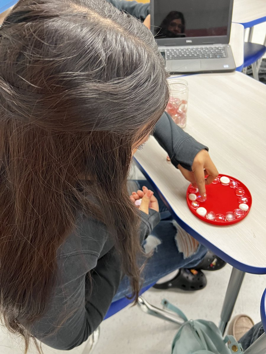 meliley1130's tweet photo. SEHS Students creating sun catchers and painting rocks to relieve a little stress 💜 The Crafting Eagles 🦅 #sehsthebest https://t.co/zuzxKFlvXL