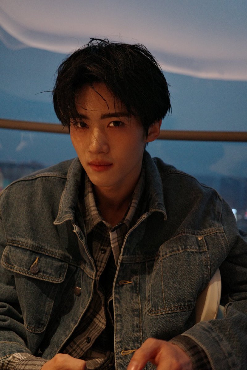 PentagonUSAone's tweet photo. Yanan 🥹❤️
“Take care of yourself” - Yanan’s Weibo
#PENTAGON @CUBE_PTG @CUBE_PTG_JAPAN #ShanghaiPrince #BringYananBack @cube_ptg_staff https://t.co/hDFHpmFrBP