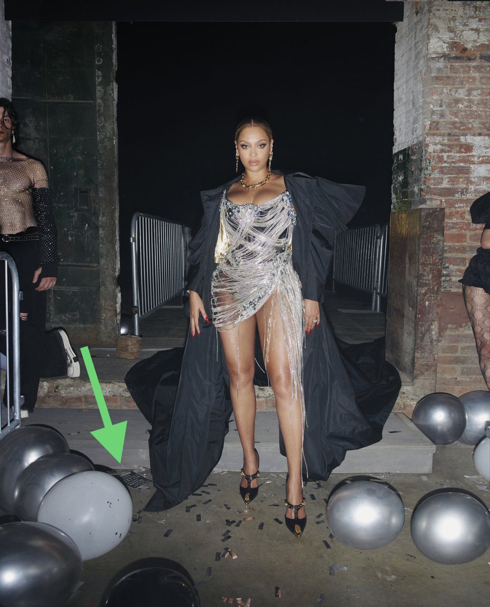 beyoncegarden's tweet photo. BEYONCÉ'S DROPPING THE VISUALS TOMORROW THIS IS NOT A DRILL😭😭😭 (THREAD🪡) https://t.co/O9OC76hHZu