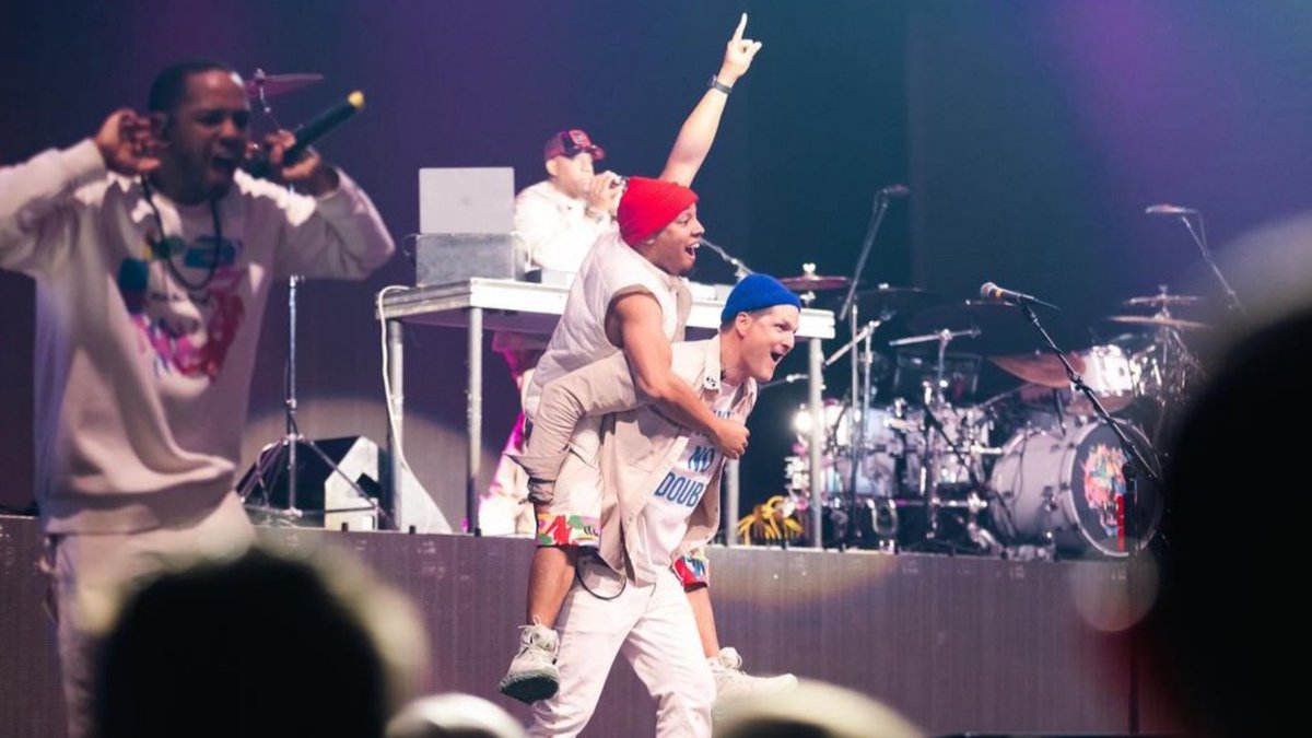 tobymac's tweet photo. We had an amazing night in Dayton. Just for the record Monday night shows are normally not well attended… But Dayton….you broke the MOLD. Thank you, thank you!!! It was such a great night.
#hitsdeeptour2023
📷 Velasco Visuals https://t.co/zuk5q3rdLQ