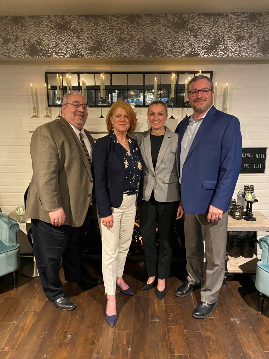LindaburyLaw's tweet photo. Last night, @LindaburyLaw was proud to support the @EMACCNJ's 31st Annual Spinnaker Awards.
Representing our firm at the event from left to right were Eric Levine, Kathleen Connelly, Margaret Spaziani, and Richard DeLuca. #EMACC https://t.co/9awxN2e76N