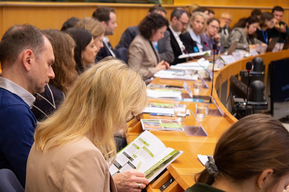 Act4AnimalsEU's tweet photo. Today we held an event with @AAP_Advocacy @GreensEFA + @TheProgressives where we launched our report on the need to work on an ๐ช๐บ #PositiveList.
After ๐ง๐ช & ๐ณ๐ฑ, ๐ฎ๐น, ๐ซ๐ท & more recently ๐ช๐ธ have also adopted legislation to establish #PositiveLists.
More โก๏ธ https://t.co/b0LerhCxa3 https://t.co/y16AM16asi