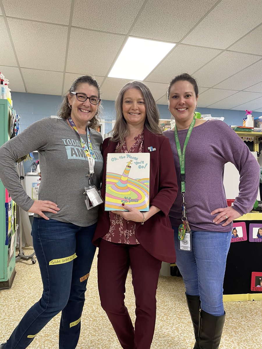 Had fun reading with my peeps <a href="/WED_GlobePark/">WED Globe Park Elementary</a>! Thank you Ms Bissette &amp; class. Keep being kind! 💕 Great seeing some wonderful teachers and friends! <a href="/RIDeptEd/">Rhode Island Department of Education (RIDE)</a>
