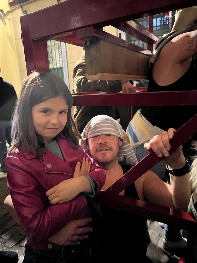 luismoronortiz's tweet photo. Mi niña Lola. Gracias @JesusPicorel por la foto #delamacarena #ensayo #SemanaSanta2023 https://t.co/fUJpt33IlB
